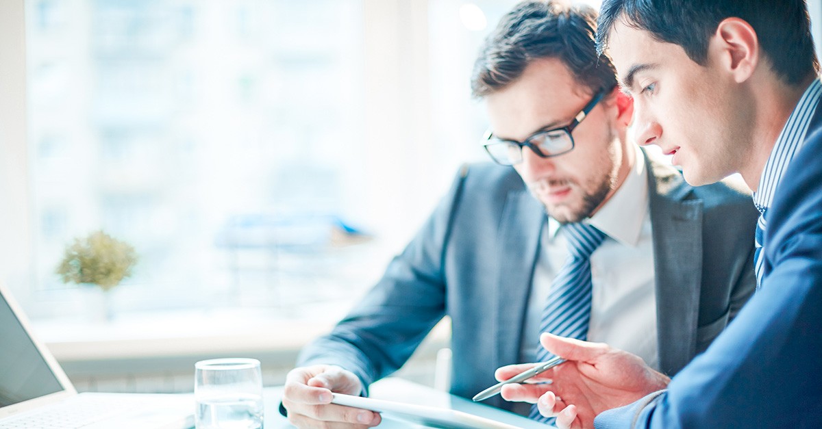 Wie man mit einer Gewerbeanmeldung im Finanzbereich tätig ist: Gewerbeschein, ČNB, Steuern und was man beachten muss